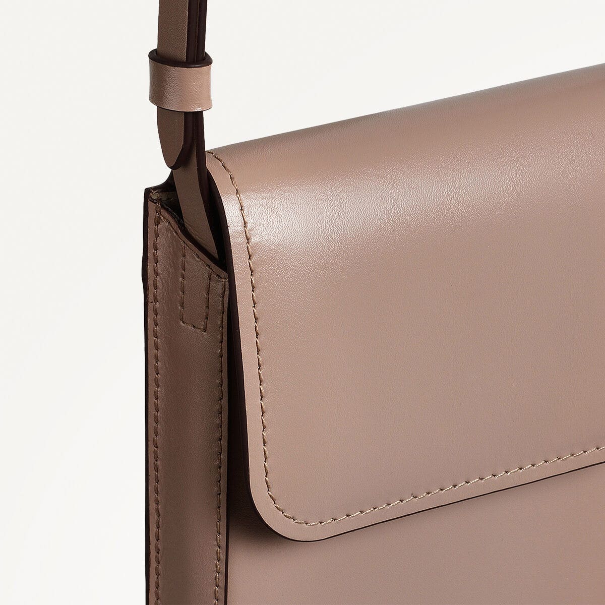 Mells Manor Leather Medium Phone Crossbody in Silt - 110565