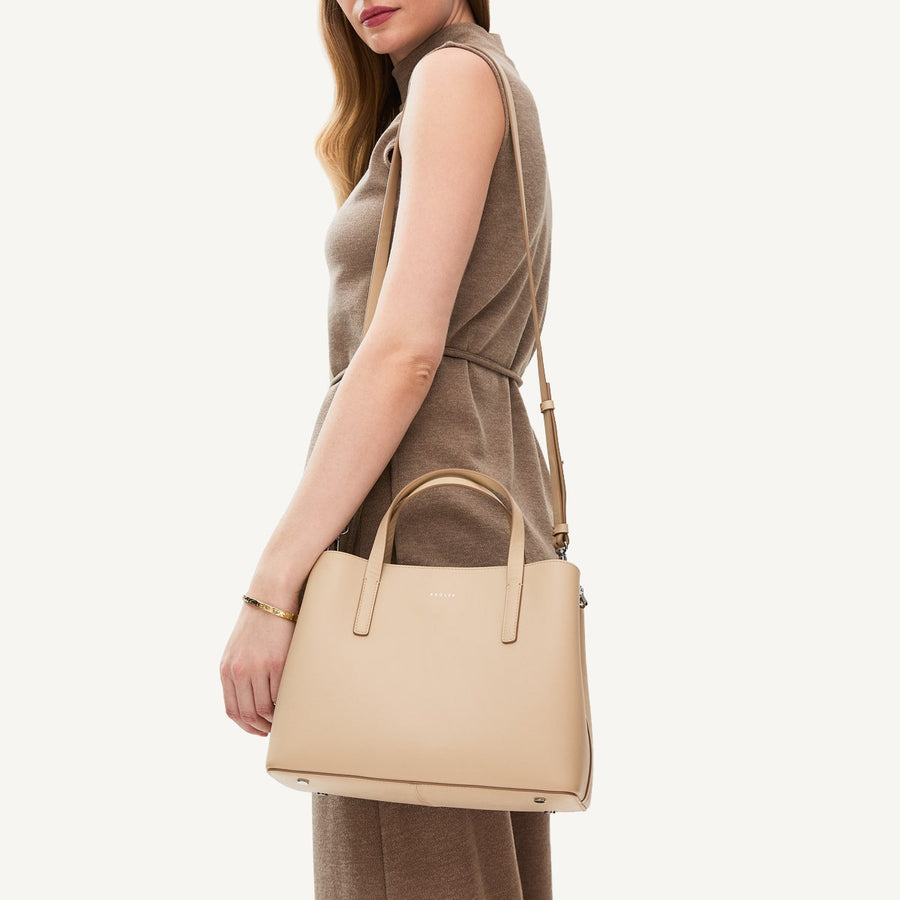 Dukes Place Leather Medium Ziptop Grab Bag in Stone - 110671