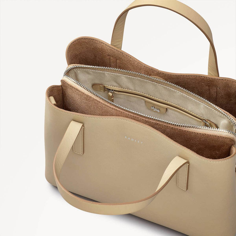 Dukes Place Leather Medium Ziptop Grab Bag in Stone - 110671