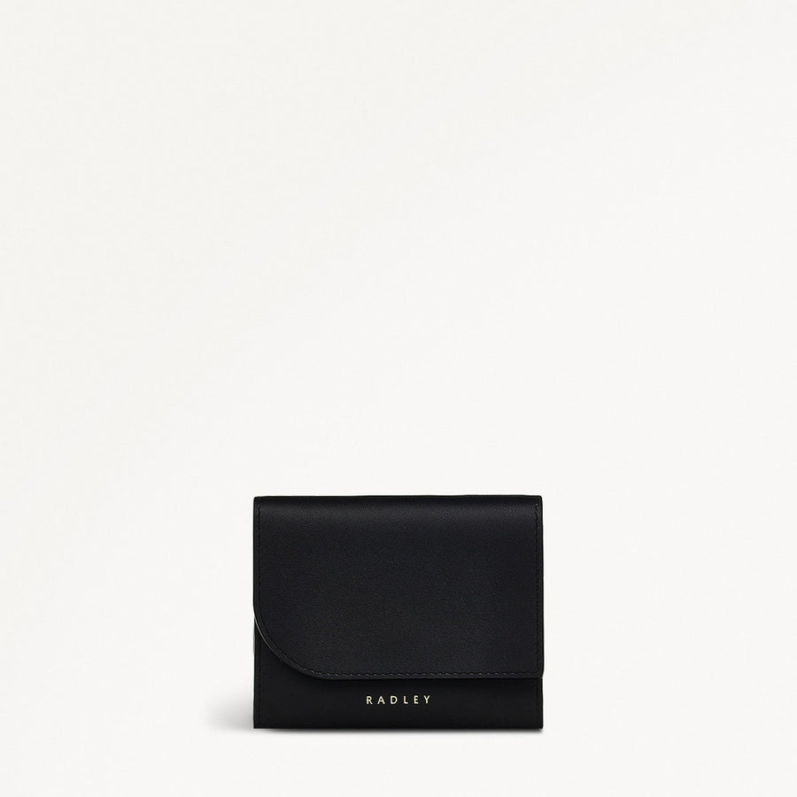 Pockets Leather Small Trifold Wallet in Black - 110751