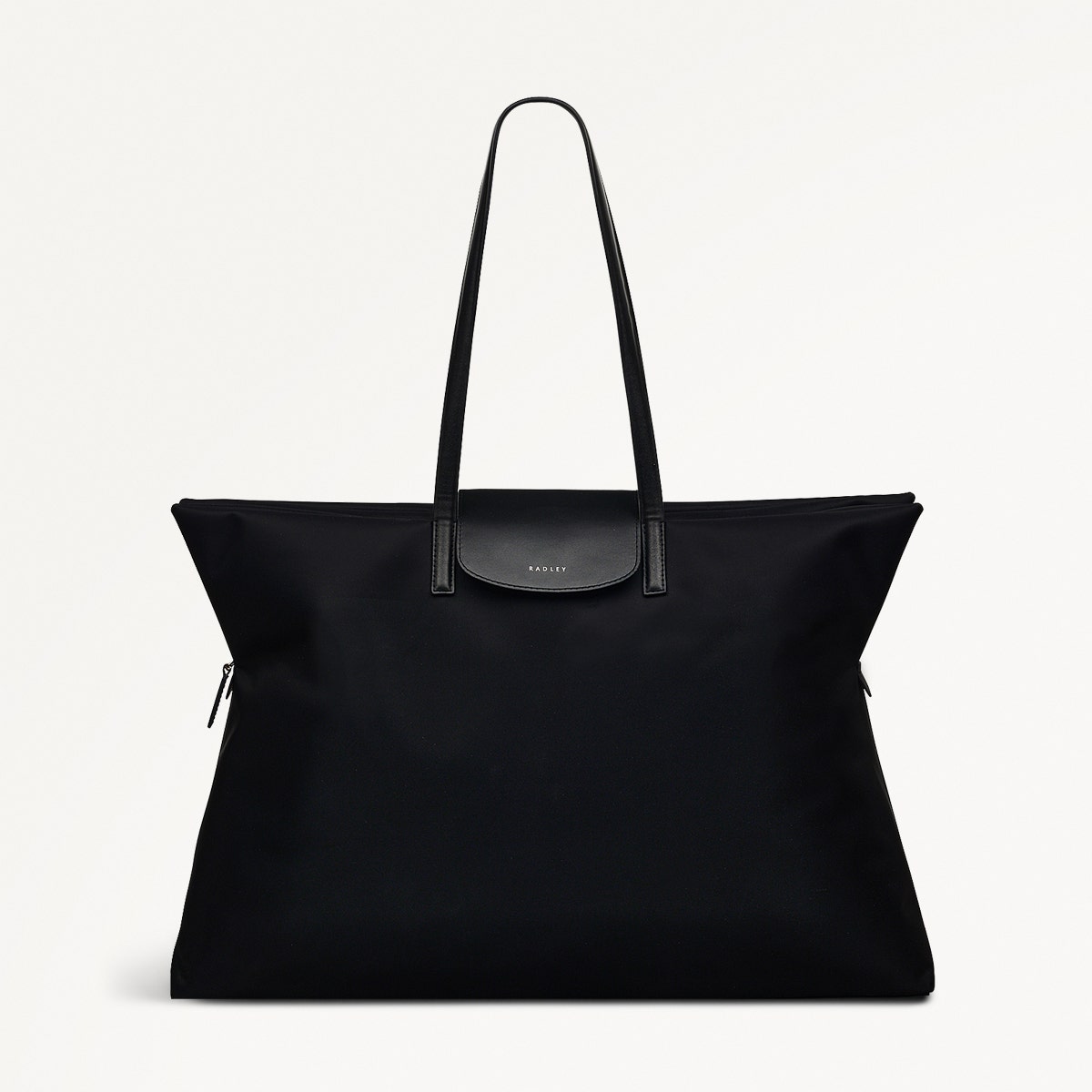 Pocket Essentials Large Ziptop Shoulder Black - 110820