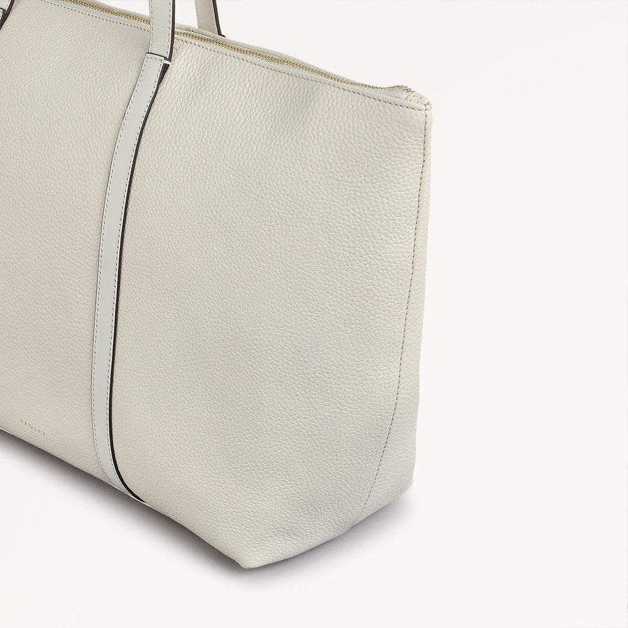 Lynton Close Leather Large Ziptop Tote Bag in Chalk - 111277