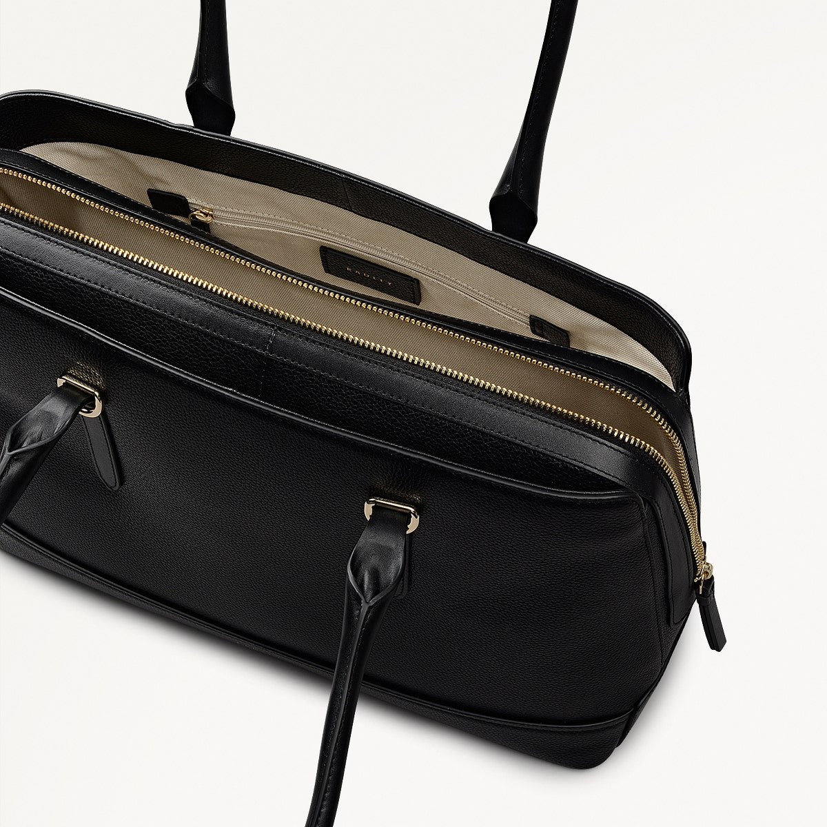 Paddington Place Leather Medium Ziptop Shoulder Bag in Black - 111885