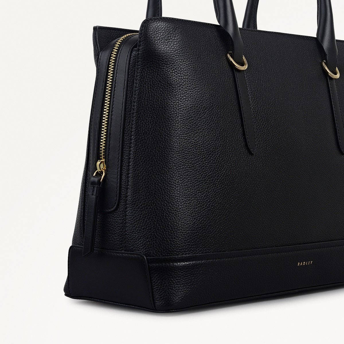 Paddington Place Leather Medium Ziptop Shoulder Bag in Black - 111885