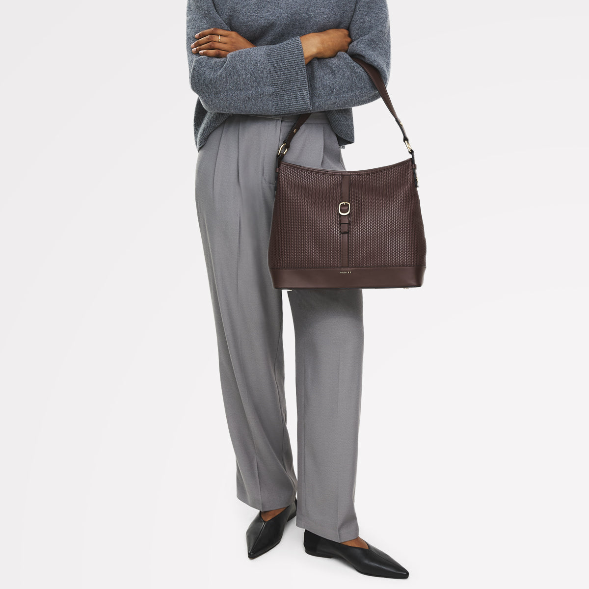 Ebury Leather Medium Ziptop Shoulder Bag in Mahogany - 111930