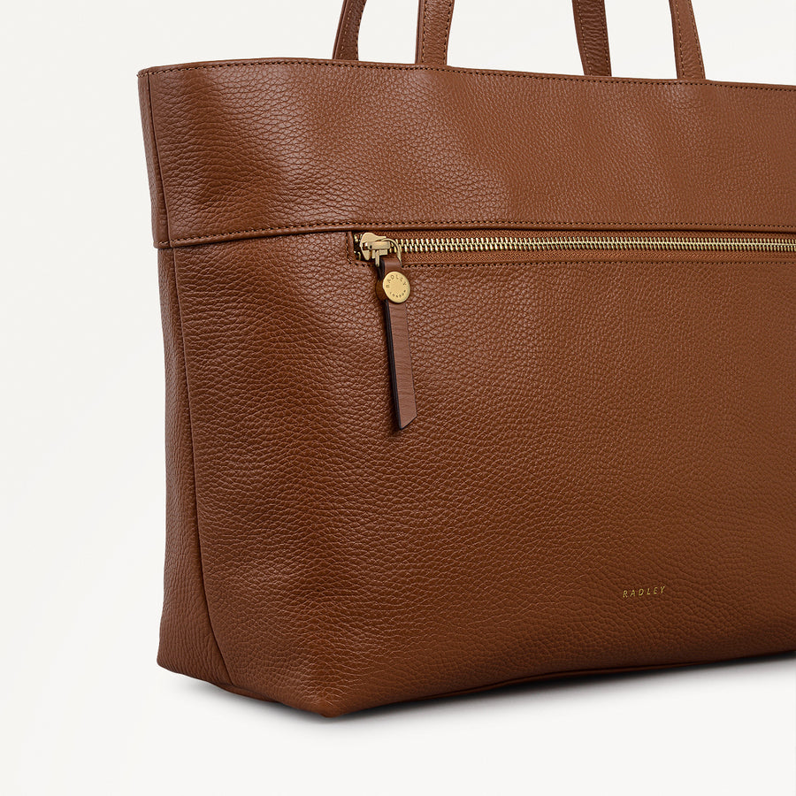 Fountain Road Leather Medium Ziptop Tote Bag in Indus Tan - 111965