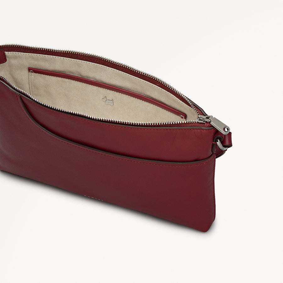 Pockets Leather Medium Ziptop Ew Cross Body Bag in Carmine - 112239