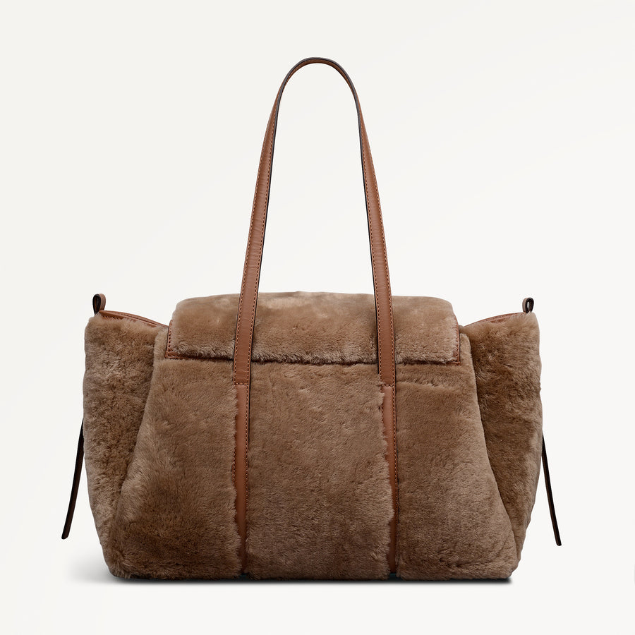 The Chancery Leather Medium Flapover Shoulder Bag in Saddle - 112255
