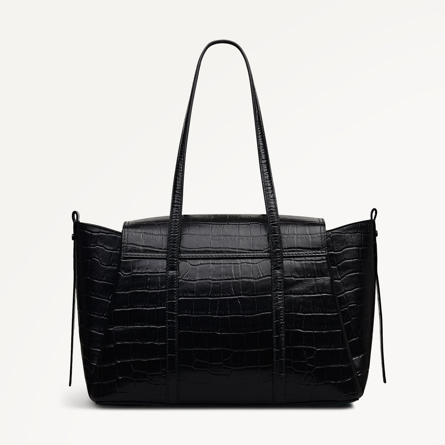 The Chancery Leather Medium Flapover Shoulder Bag in Black - 112256