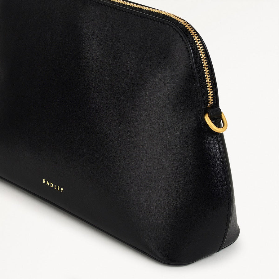 Liverpool Street Leather Medium Ziptop Crossbody Bag in Black - H2167001