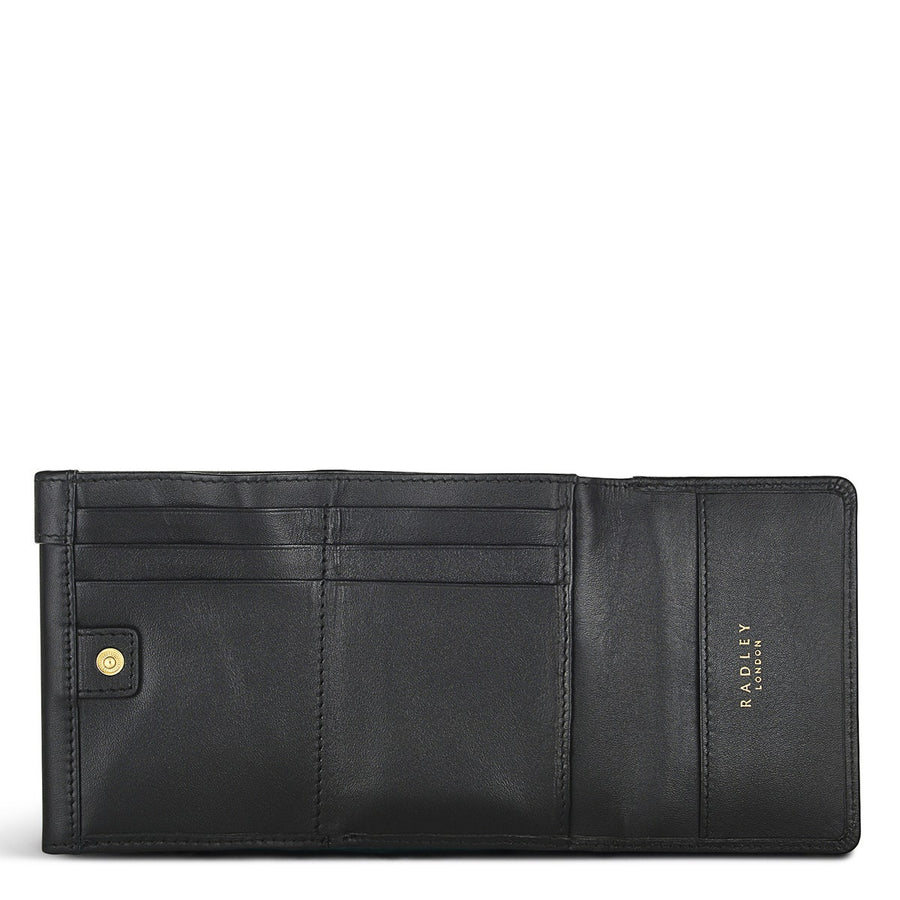 Pockets Leather Small Trifold Wallet in Black - S2834001