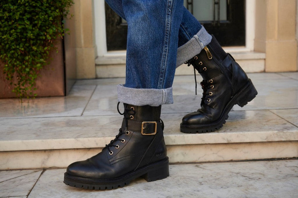 How To Pick Between The Different Types Of Boots For Women: A Guide