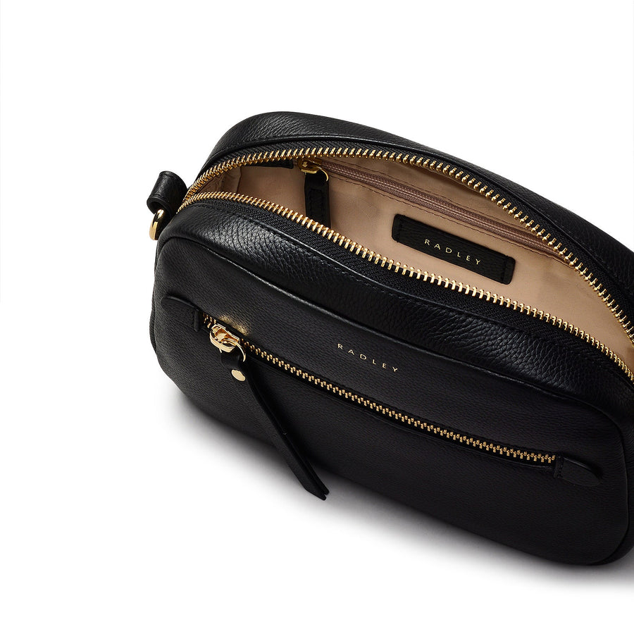 Gordon Road Leather Small Ziptop Crossbody Bag in Black - 110041