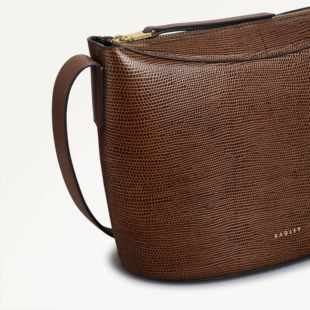 The Kensal Leather Small Ziptop Crossbody Bag in Saddle - 110164