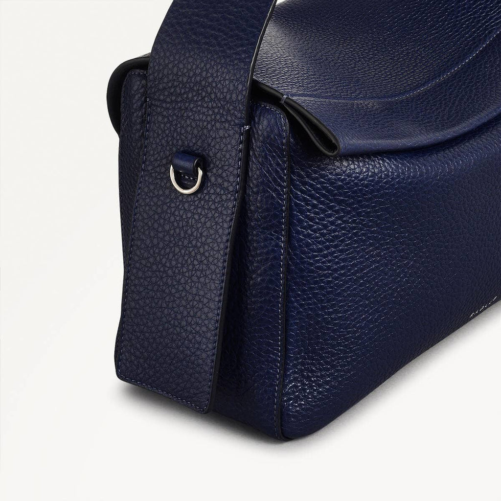 De Beauvoir Leather Medium Ziptop Grab Bag in Evenfall - 110170