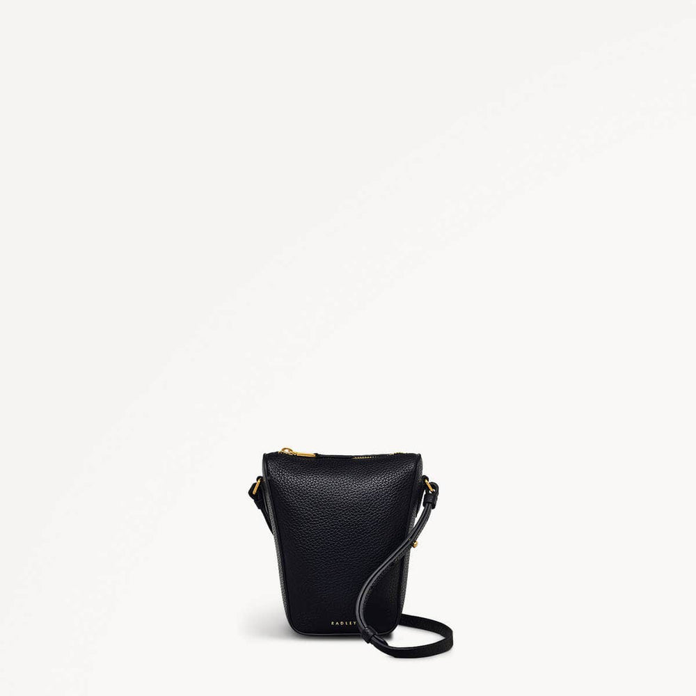Oak Street Leather Medium Phone Crossbody in Black - 110215