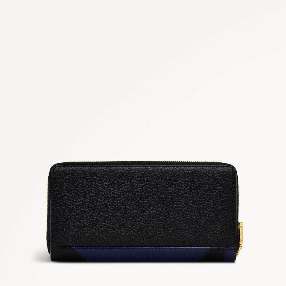 Kensington Place Leather Zip Around Wallet in Black - 110218