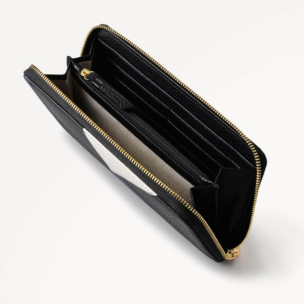 Kensington Place Leather Zip Around Wallet in Black - 110218