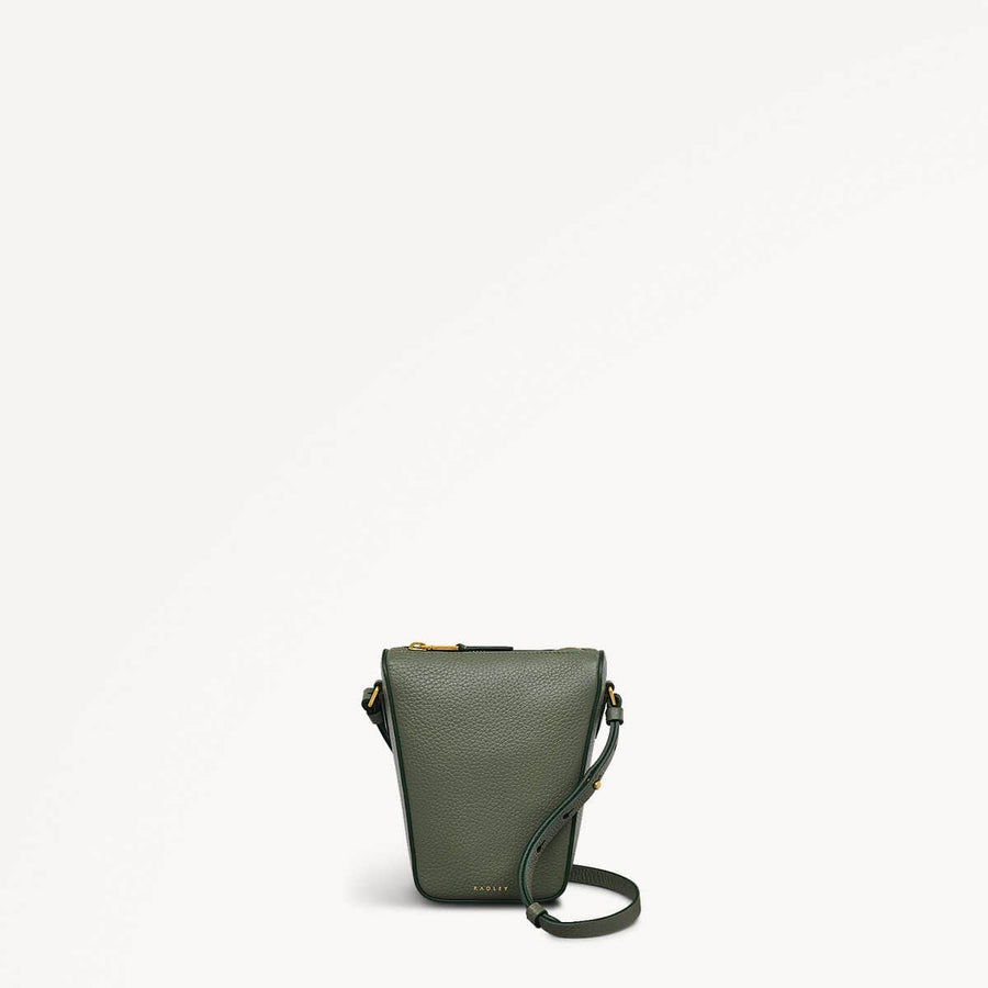 Oak Street Medium Phone Cross Body Bag - RSD10465