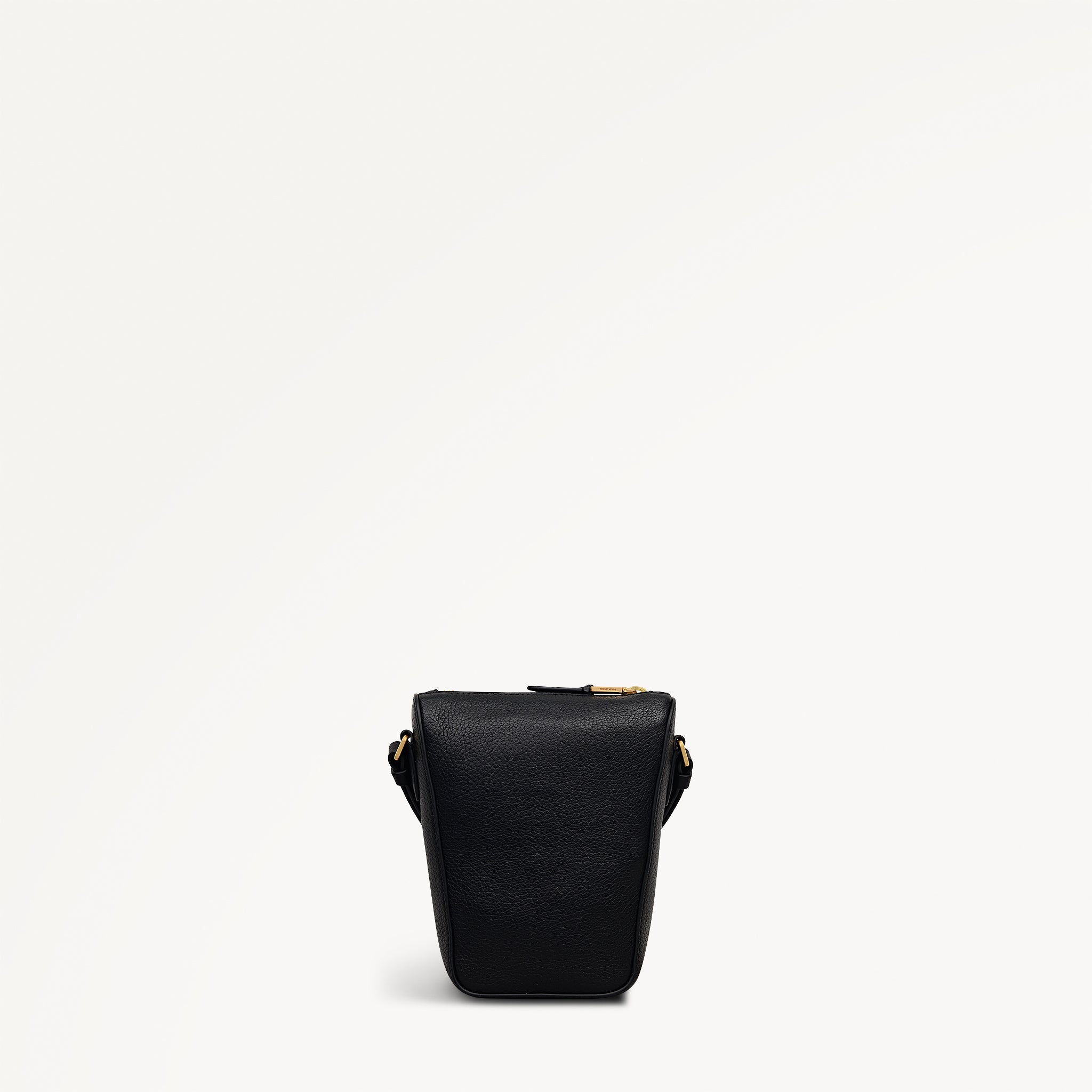 Oak Street Medium Phone Crossbody in Black - 110244