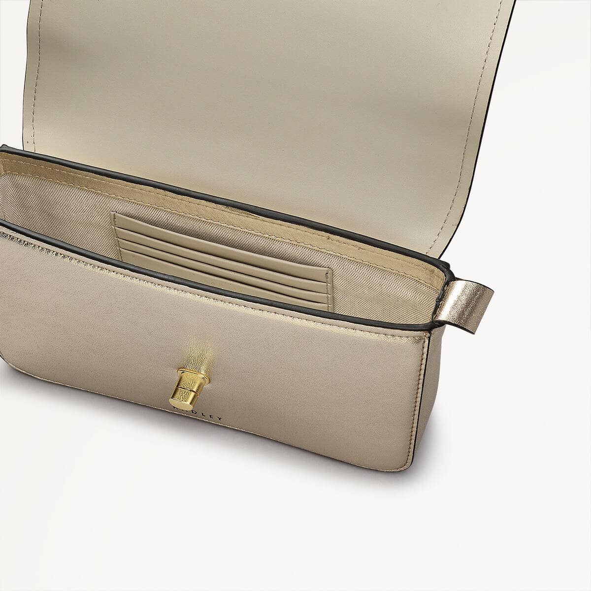 Radley Magpie Lane スモールフラップオーバー ショルダーバッグ Radley London Magpie Lane Metallic Small Flapover Shoulder