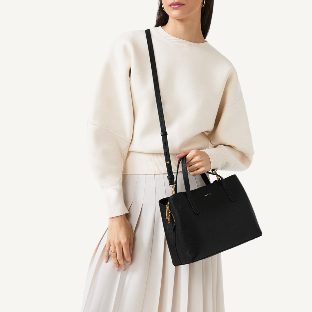 Dukes Place Leather Medium Ziptop Grab Bag in Black - 110419