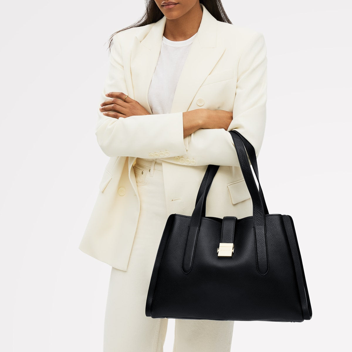 Sloane Street Leather Large Ziptop Shoulder Bag in Black - 110430