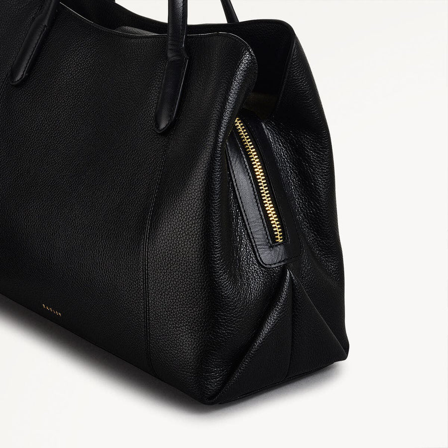 Provence Avenue Leather Medium Zip Around Grab Bag in Black - 110473