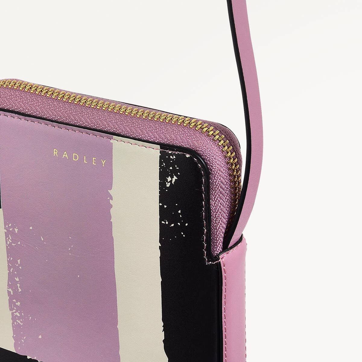 Gallery Road Leather Medium Phone Crossbody in Shy Pink - 110579