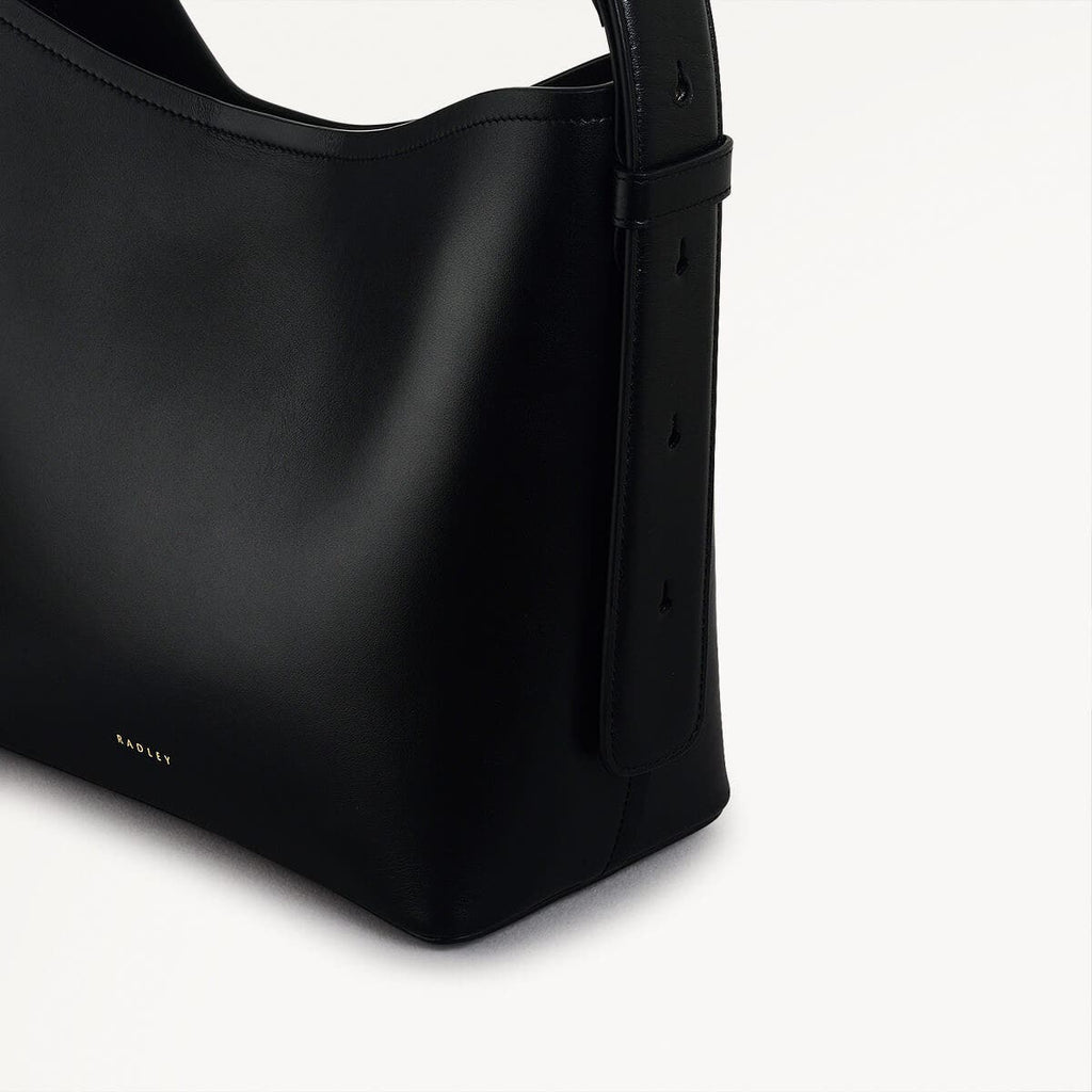 Bathurst Mews Leather Medium Ziptop Shoulder Bag in Black - 110654