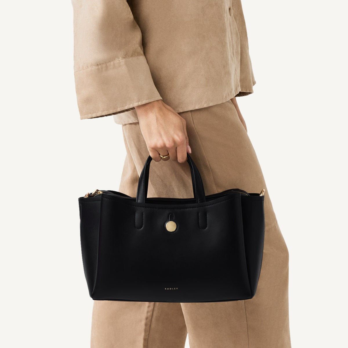 Bathurst Mews Leather Medium Ziptop Satchel Bag in Black - 110658