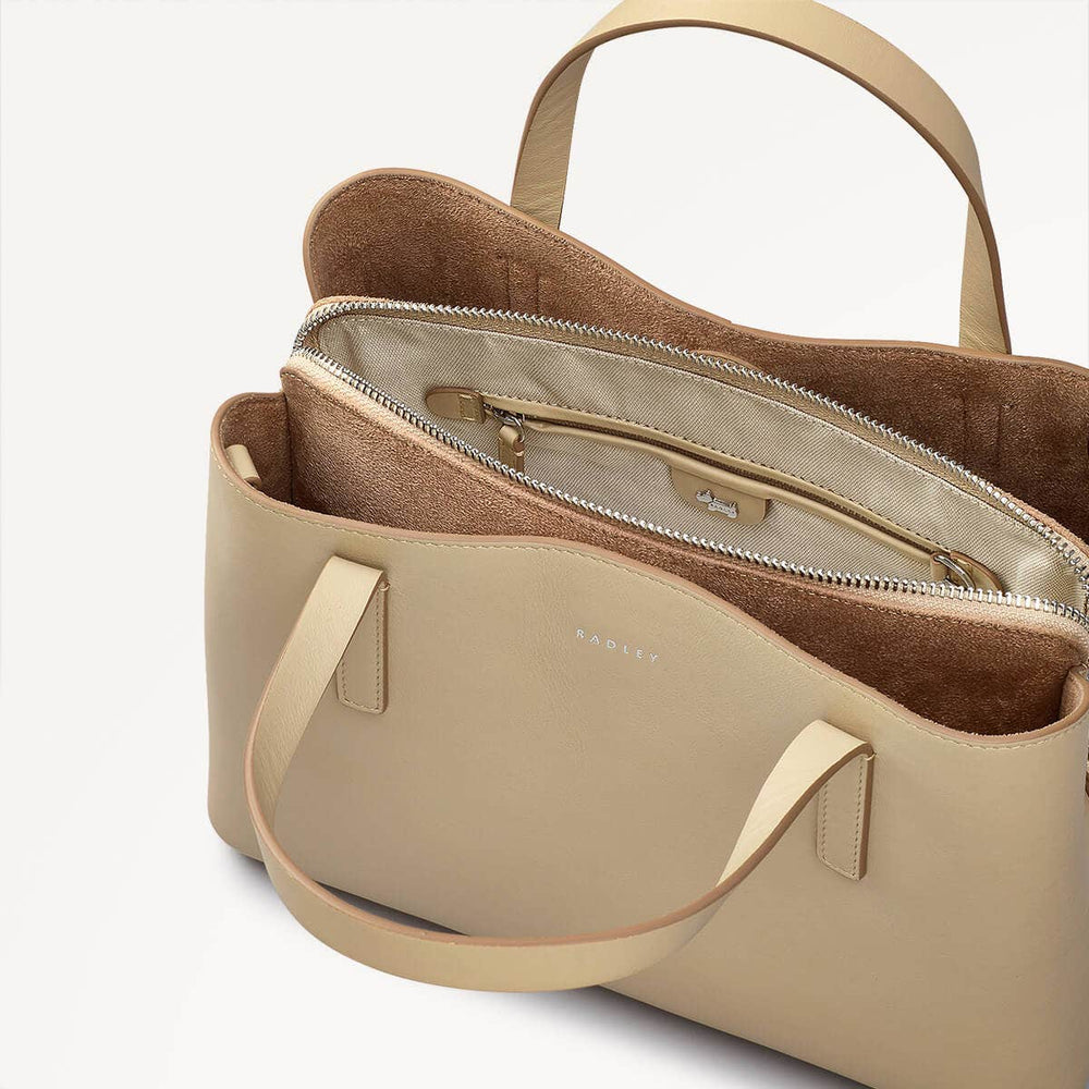 Dukes Place Leather Medium Ziptop Grab Bag in Stone - 110671