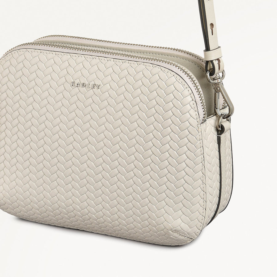 Dukes Place Leather Medium Ziptop Cross Body Bag in Chalk - 110673