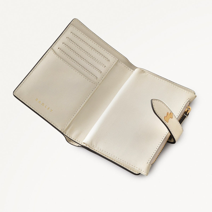 Willis Street Leather Medium Bifold Wallet in Chalk - 110717