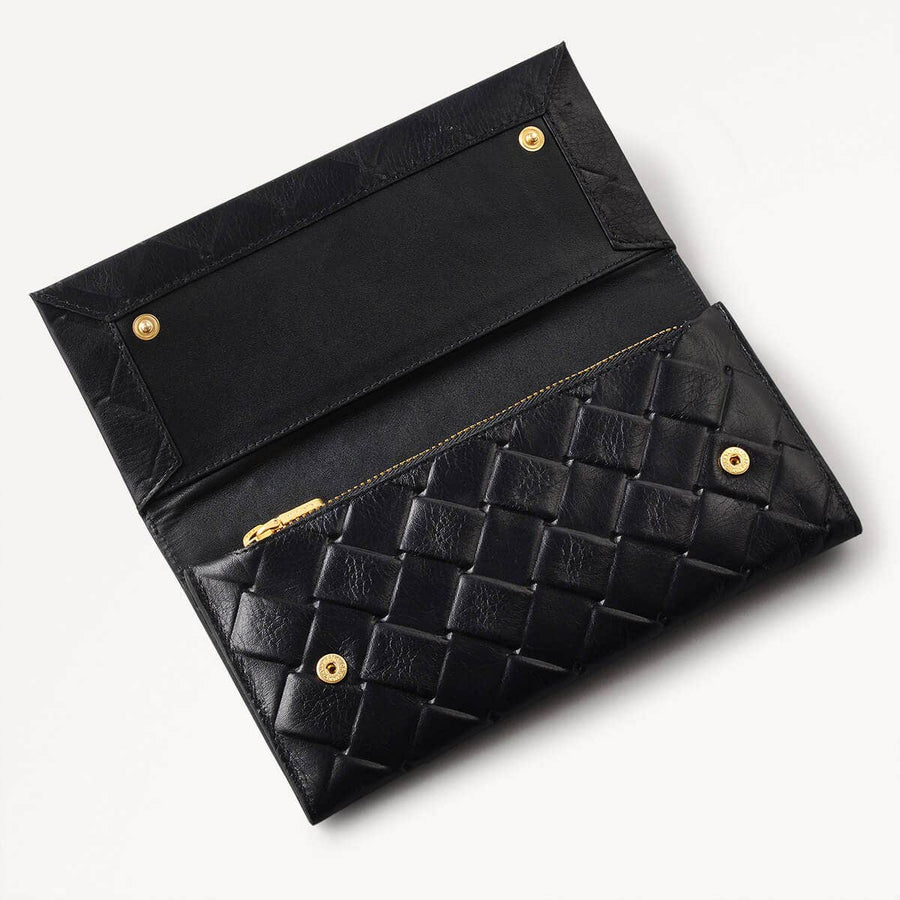 Weaver Lane Leather Large Flapover Wallet in Black - 110718