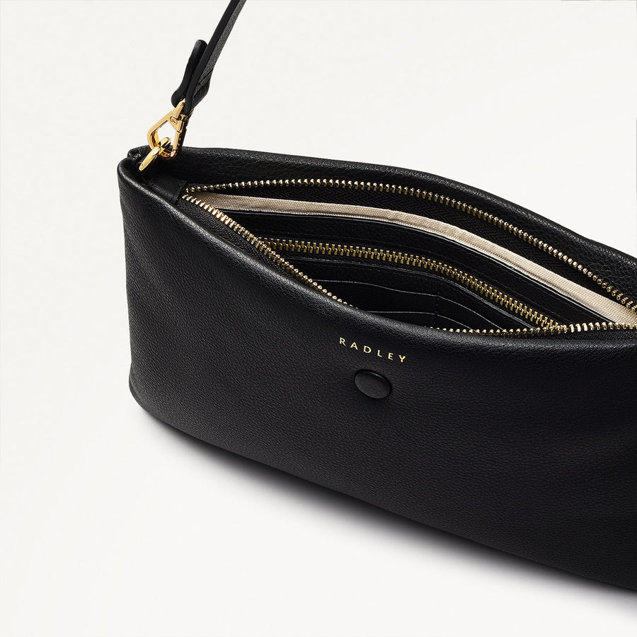 Mallow Street Leather Large Ziptop Wristlet in Black - 110769