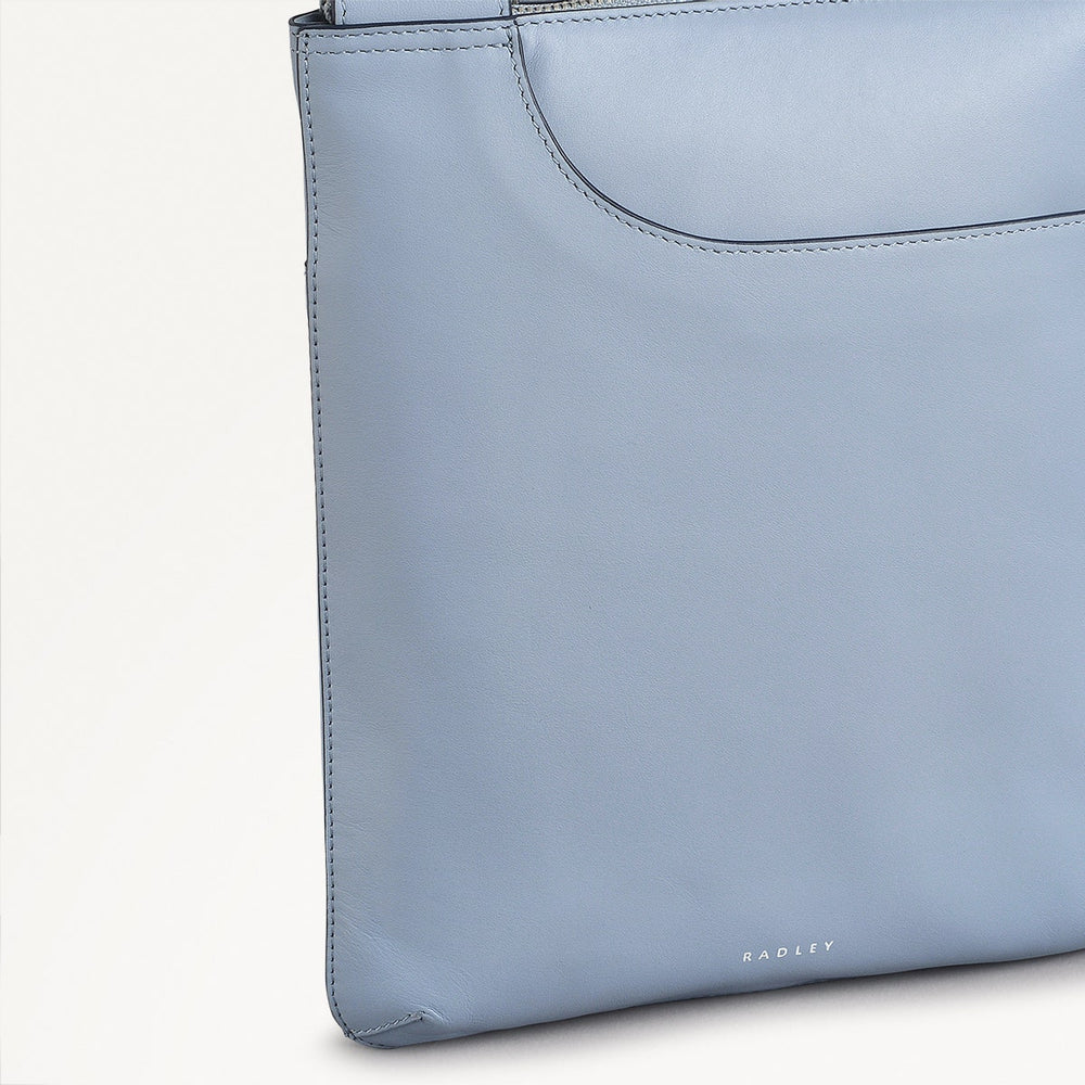 Pockets Medium Ziptop Cross Body Smoke Blue - 110811