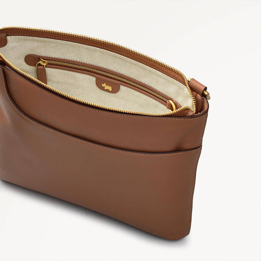 Pockets Large Ziptop Cross Body Saddle - 110813