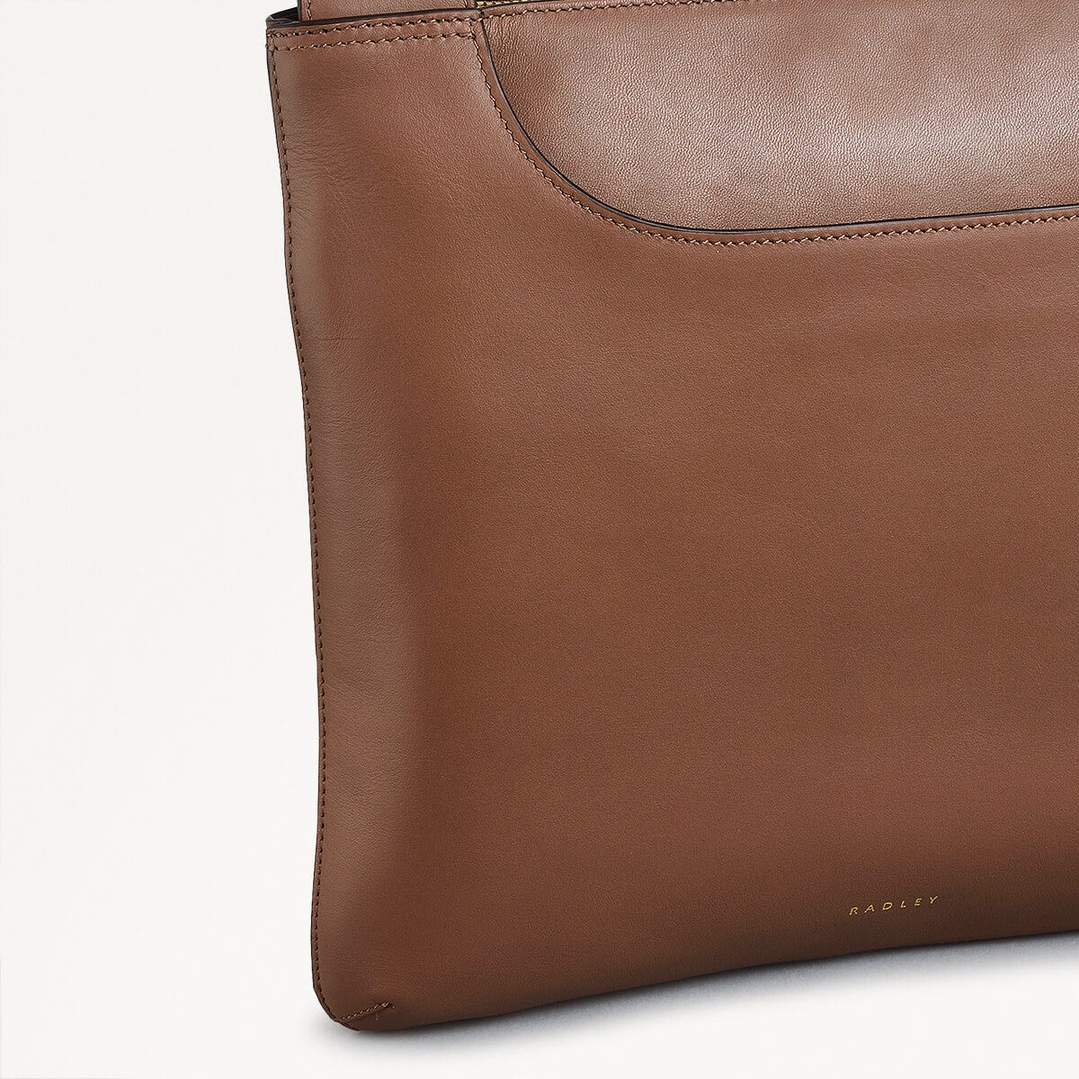 Pockets Large Ziptop Cross Body Saddle - 110813