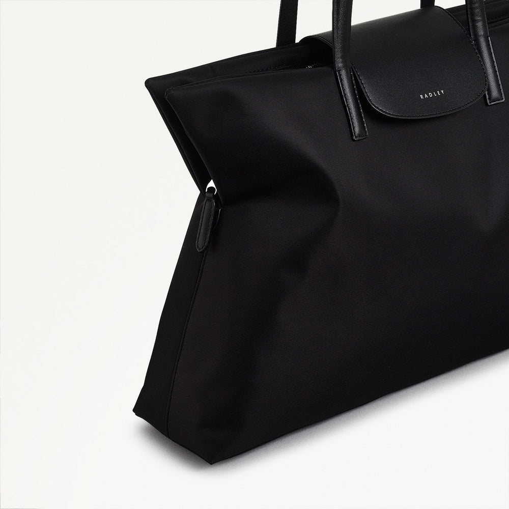 Pocket Essentials Medium Ziptop Tote Black - 110821