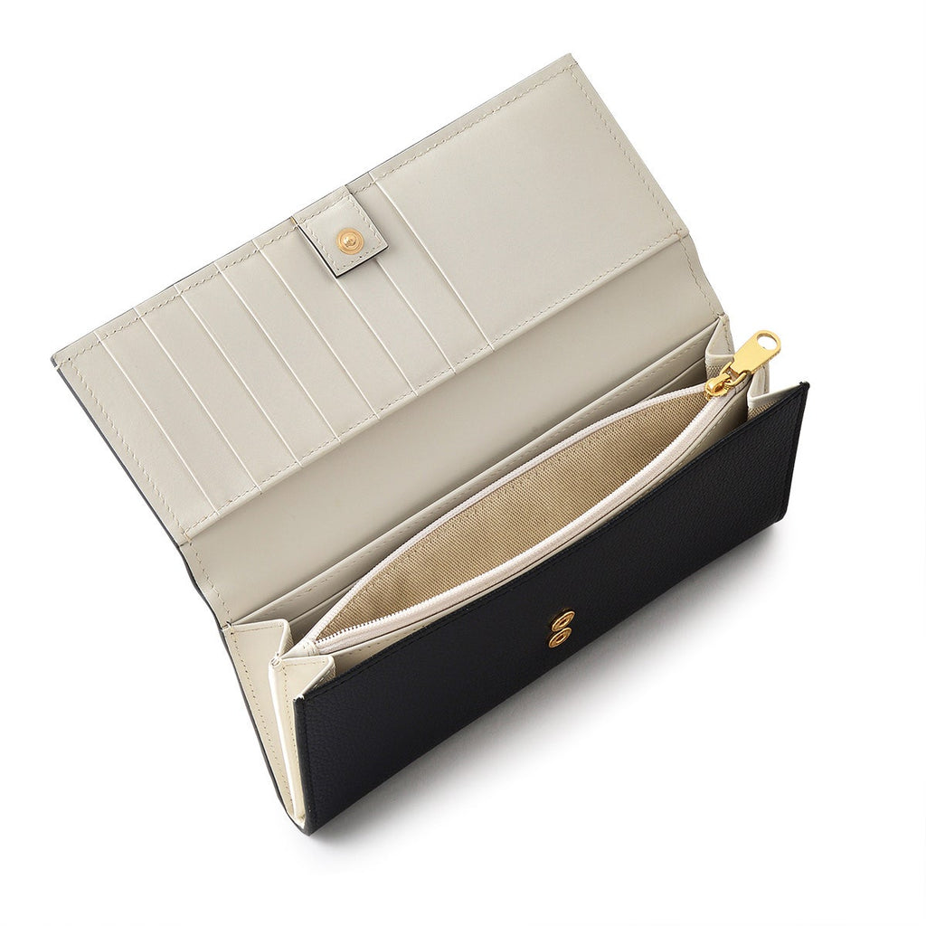 Regents Row Leather Large Flapover Wallet in Black - 110875