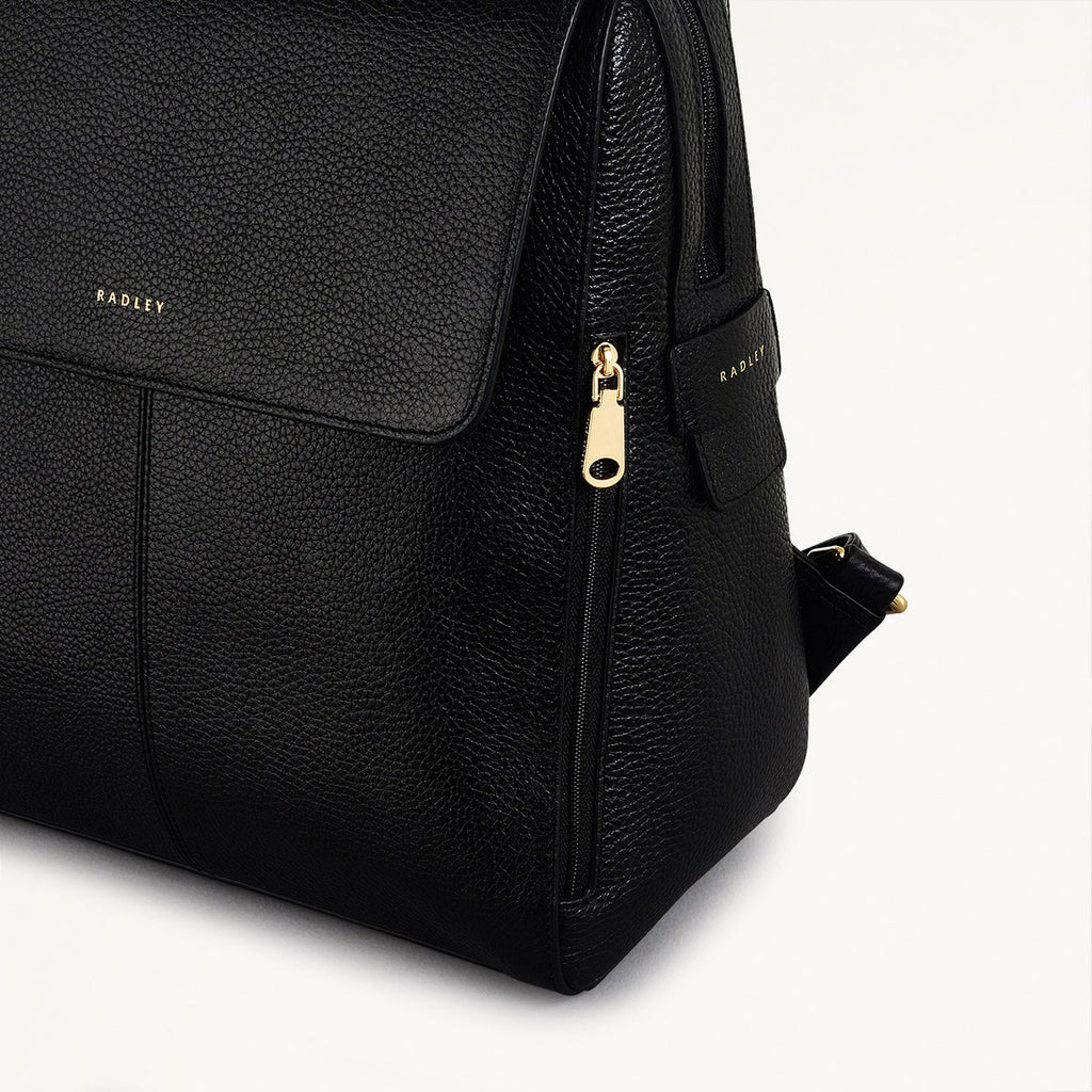 Lorne Close Leather Large Flapover Backpack in Black - 110937