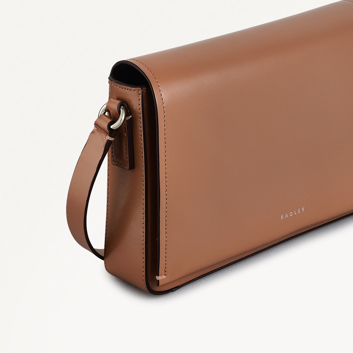 Lexington Lane Leather Medium Flapover Crossbody Bag in Chai - 111187