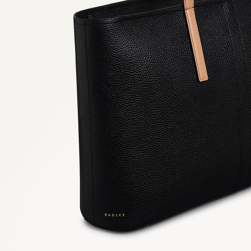 Newton Avenue Leather Large Ziptop Tote Bag in Black - 111263