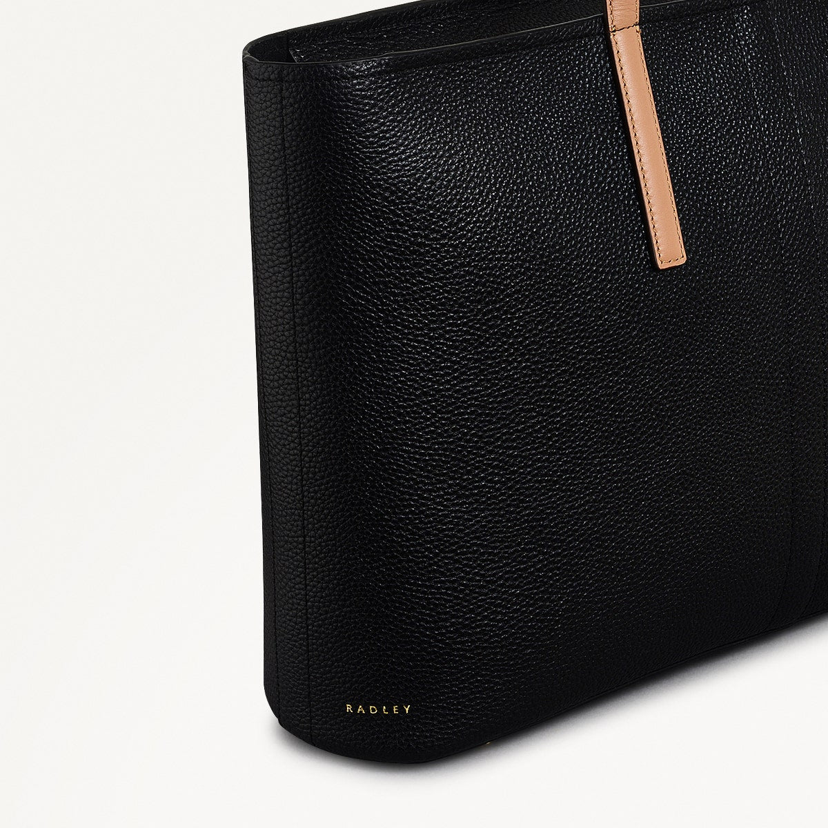 Newton Avenue Leather Large Ziptop Tote Bag in Black - 111263