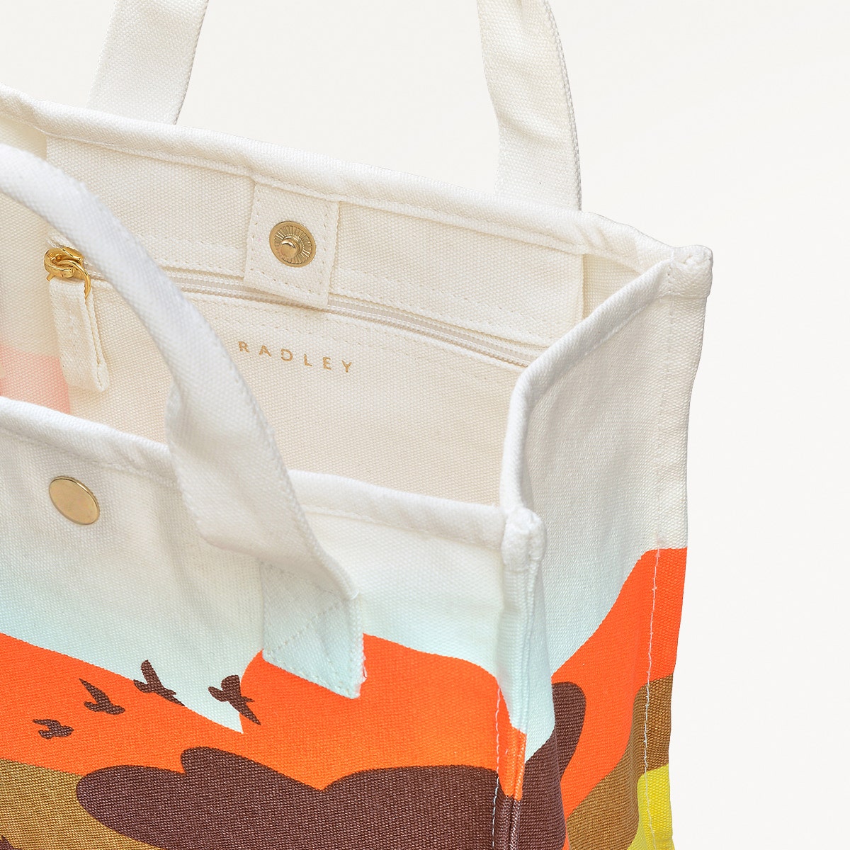 On Safari Fabric Small Open Top Satchel in Pecan - 111363