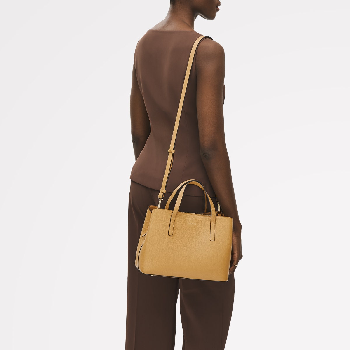 ル ブラン レクストレ Pecan Leather Brown Crossbody Bag | Dukes Place Collection AW25