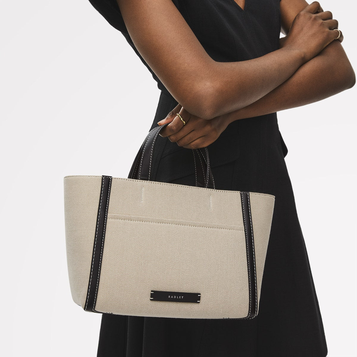 Oak Street Leather Medium Ziptop Satchel Bag in Natural - 111400