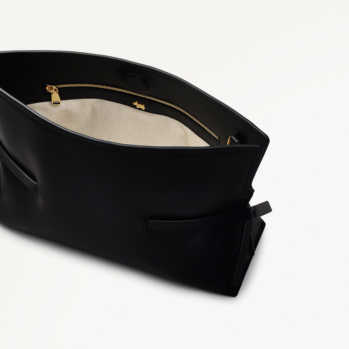 Fleet Street Leather Medium Open Top Clutch Bag in Black - 111437