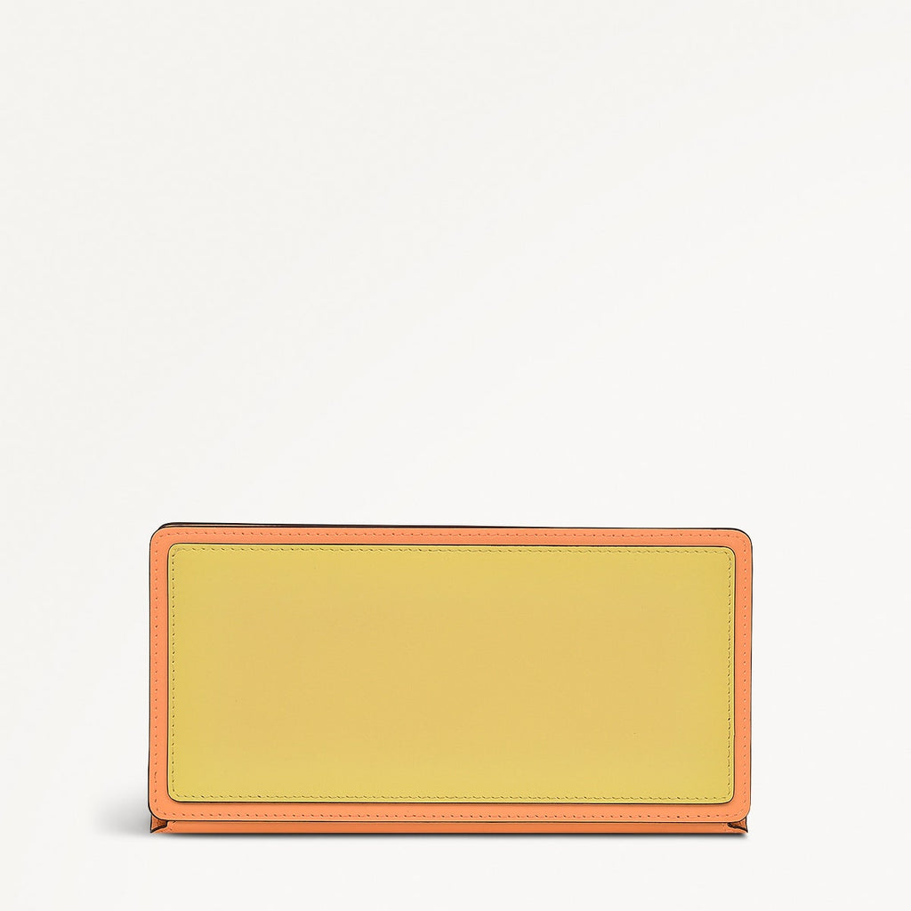 Coin Street Leather Large Bifold Wallet in Peach Cobbler - 111489